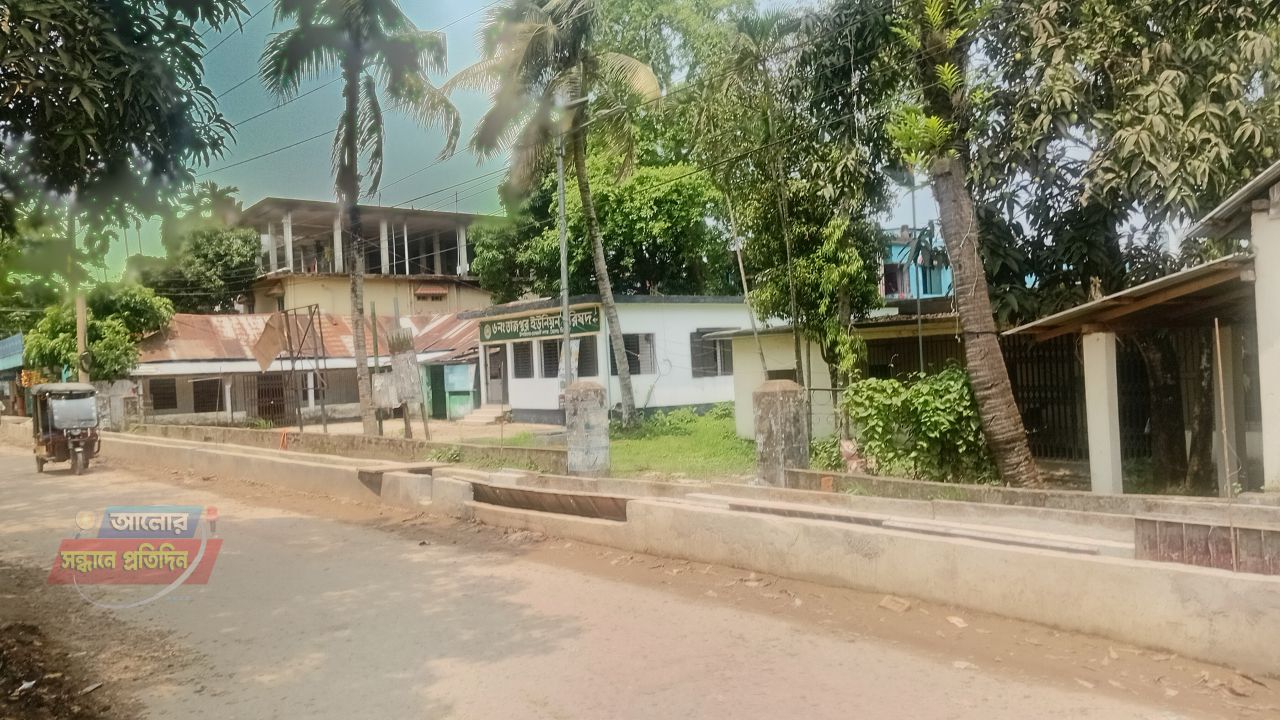  তিন মাসেও শেষ হয়নি তাজপুর ড্রেন নির্মাণ কাজ, সীমাহীন দুর্ভোগে জনজীবন—প্রশ্নের মুখে সংশ্লিষ্ট কর্তৃপক্ষ